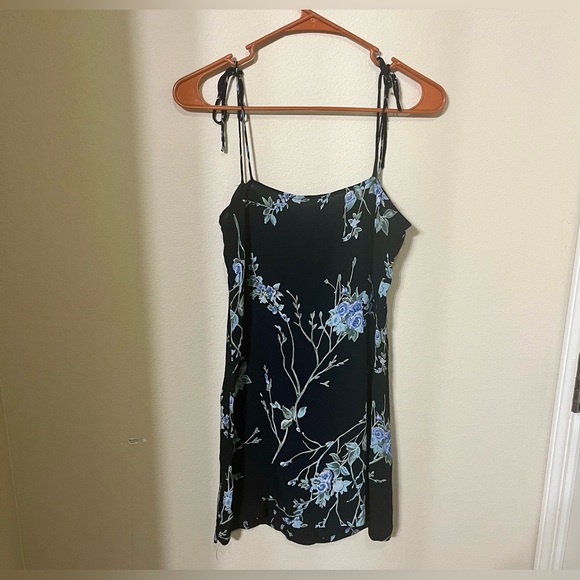REFORMATION Black Floral 100% Viscose Mini Dress - Picture 2 of 11